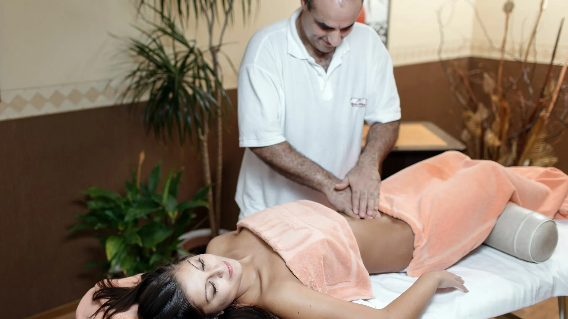 Carlsbad Plaza Medical Spa & Wellness Hotel Karlowe Wary